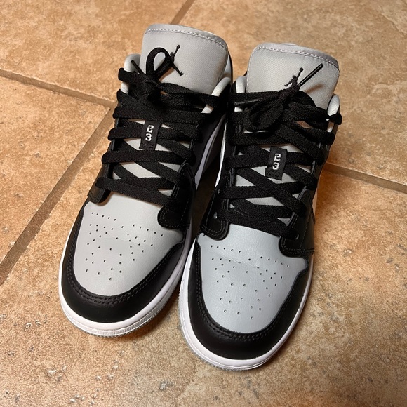 Air Jordan 1 Lows - Picture 1 of 5